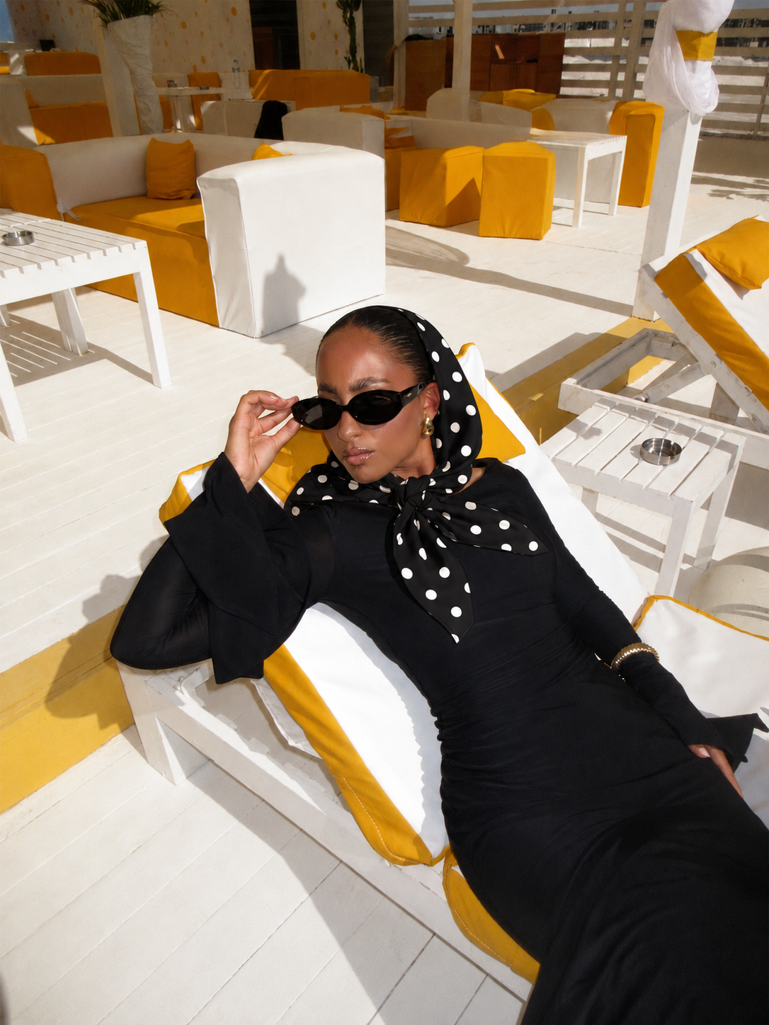 Polka Square -Black