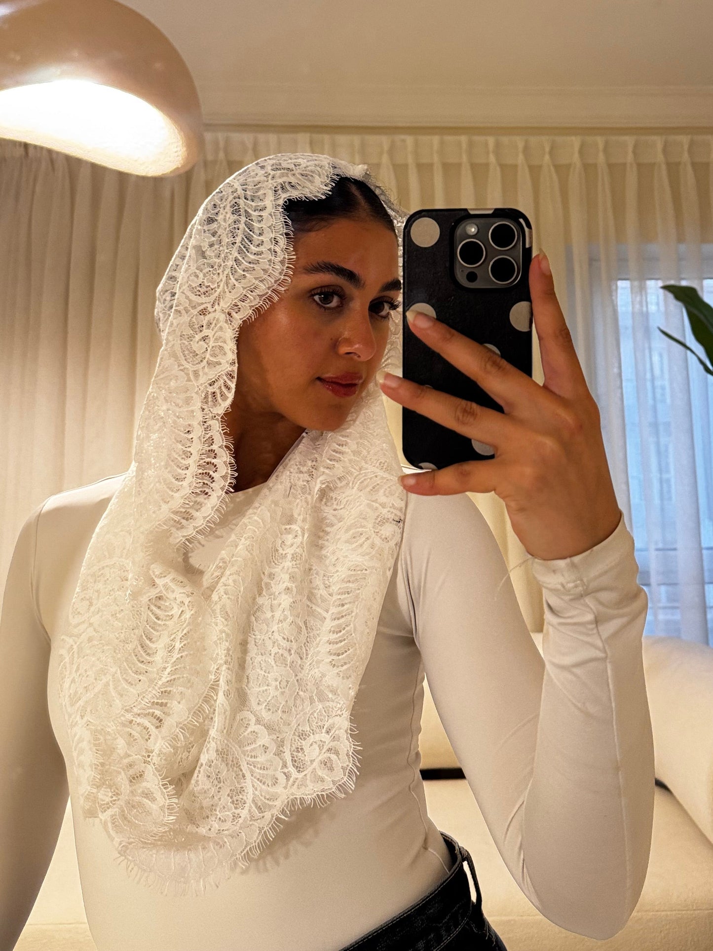 The Lace - white